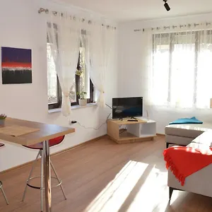  Daire Rh Center Arnavutluk