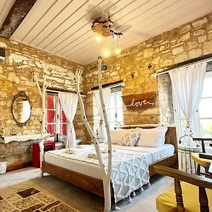 2* Hotel Marissa Boutique